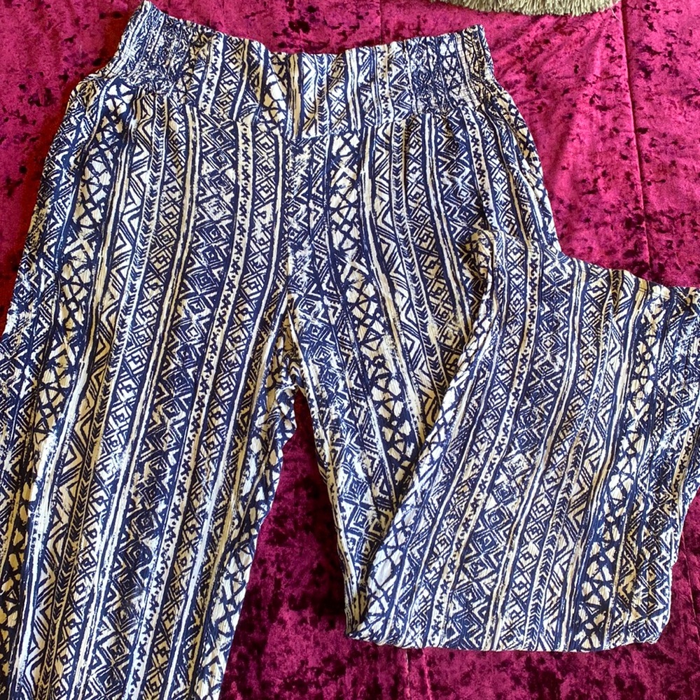Wide Legs Pants